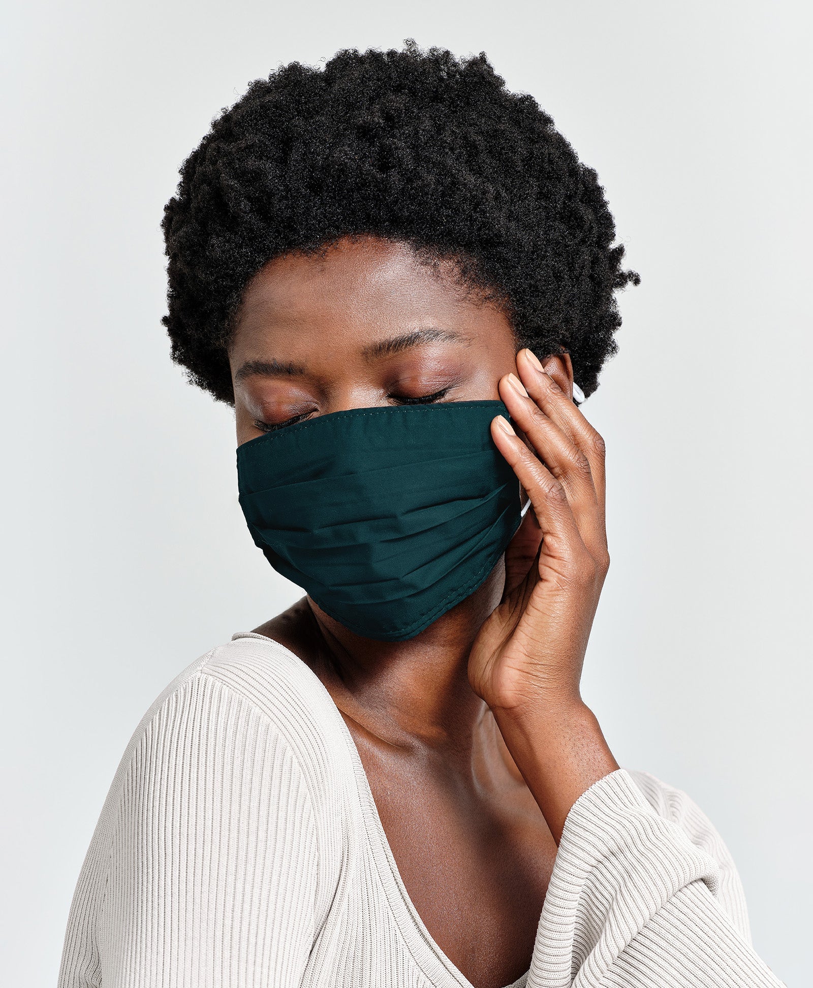 5 Universal Masks - Image 3