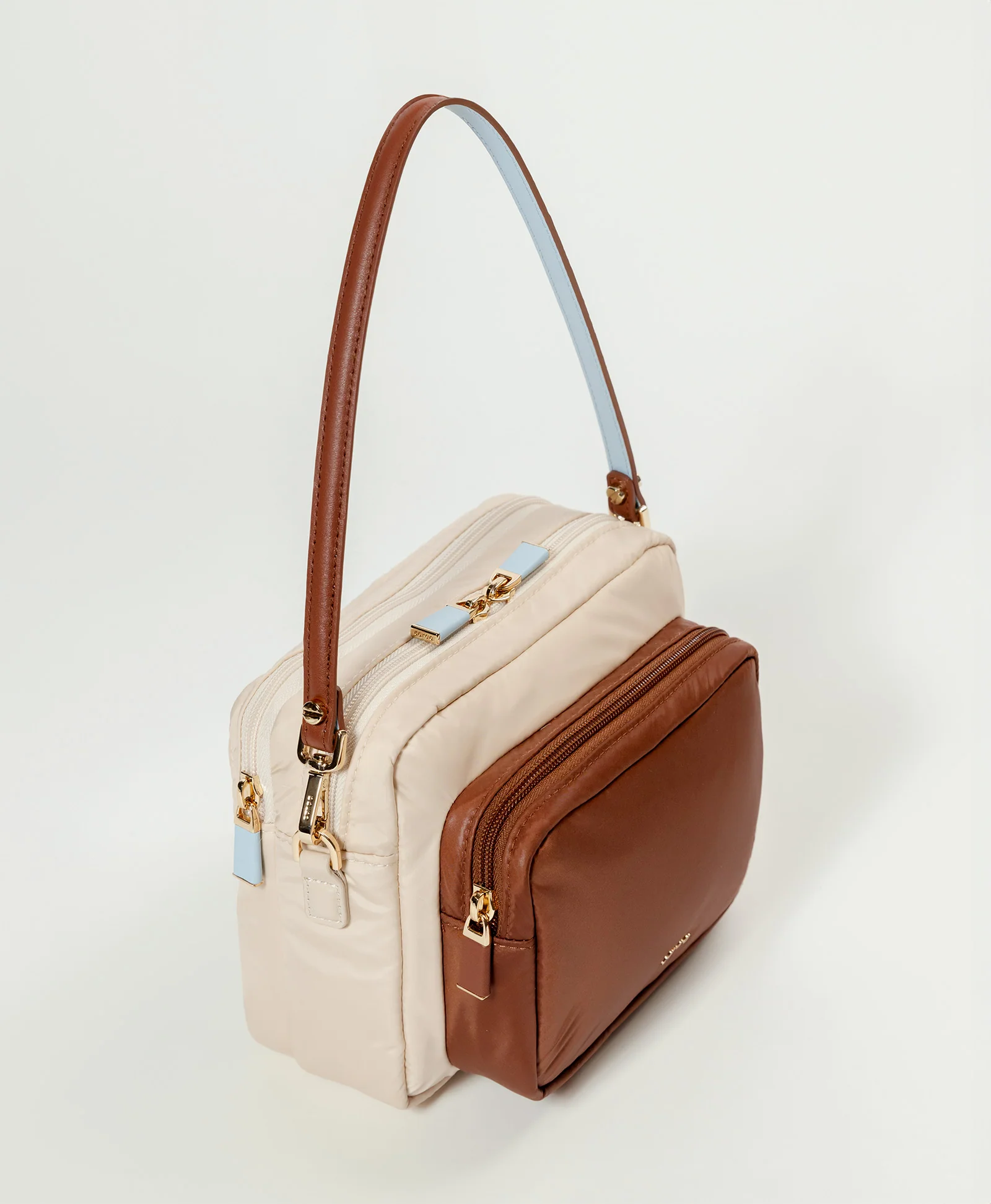 Cleo - Image 9